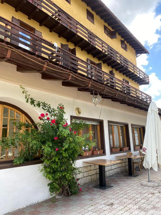 Life Hotels Des Alpes Фолгария Екстериор снимка